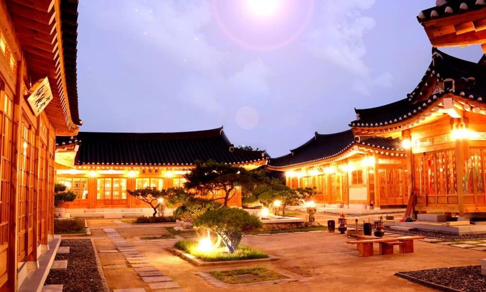 Hwangnamguan Hanok Village Gyeongju Luaran gambar